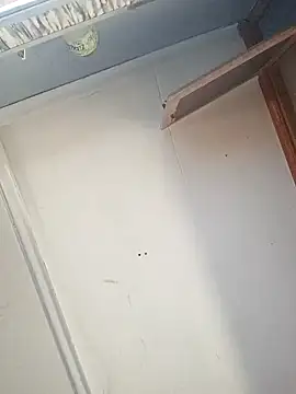 Queen2454 online show from April 11, 2026, 3:27 pm