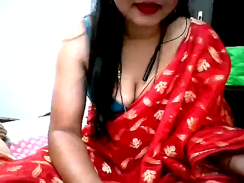 Snapshot of Myna95 chatting on November 19, 2025, 4:40 pm Myna95 online show from November 19, 2025, 4:40 pm