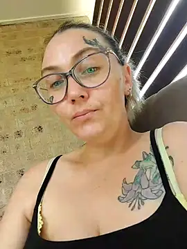 Snapshot of Sinful_Kait_XX chatting on November 10, 2025, 2:43 am Sinful Kait XX online show from November 10, 2025, 2:43 am