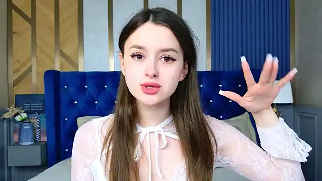 EvaSwen online show from April 2, 2026, 10:57 am