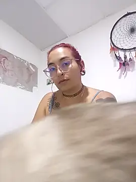 Snapshot of rojita-rojita chatting on October 24, 2025, 11:01 pm rojita-rojita online show from October 24, 2025, 11:01 pm