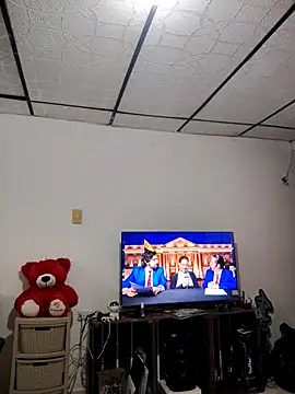 jovencolombianht online show from June 15, 2026, 1:24 pm