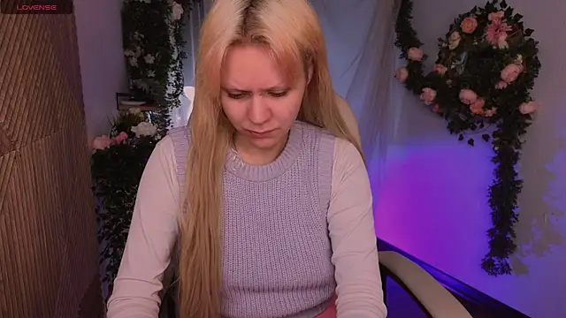 kitten murray  online show from November 13, 2025, 6:01 am