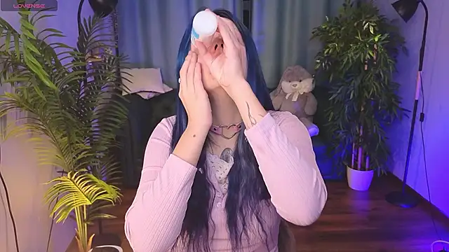 kitten murray  online show from February 17, 2026, 5:37 am