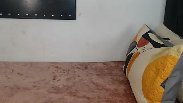 Snapshot of Black-RoseX chatting on October 24, 2025, 3:30 pm Black-RoseX online show from October 24, 2025, 3:30 pm