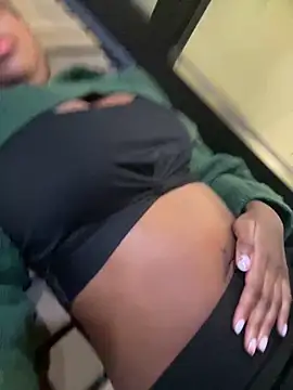 tia   fox online show from February 10, 2026, 7:29 pm