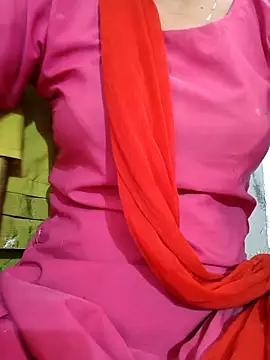 Snapshot of Hotty_ruvi chatting on November 2, 2025, 6:05 am Hotty ruvi online show from November 2, 2025, 6:05 am