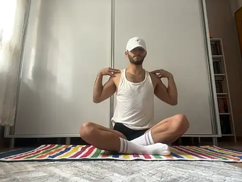 flexiblemann online show from November 10, 2025, 8:35 am