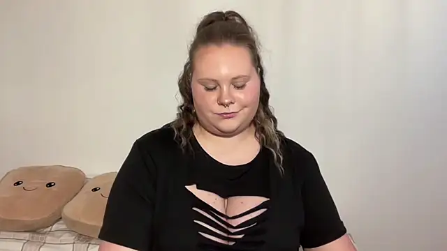 BriannaFlirty online show from November 7, 2025, 1:22 pm