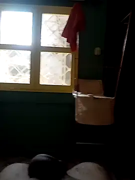 Roberto27052 online show from October 29, 2025, 3:47 pm