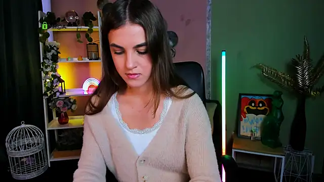 lina fox12 online show from October 17, 2025, 12:30 pm