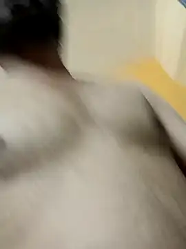 puneriboy32 online show from October 3, 2025, 11:51 am