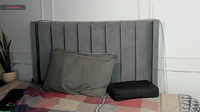 luxuryheaven 8 online show from October 14, 2025, 6:31 pm