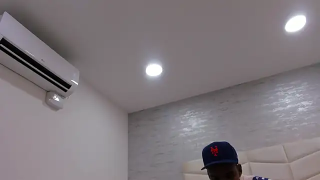 jax black online show from November 15, 2025, 7:10 pm