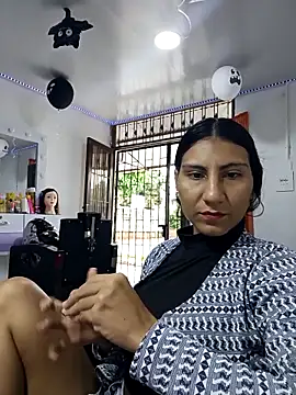 Lucyfoox online show from October 8, 2025, 1:42 pm