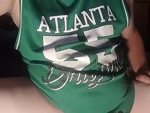 macKnd online show from October 30, 2025, 6:41 pm