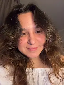 Snapshot of Luisaa_rosee chatting on October 12, 2025, 11:26 pm Luisaa rosee online show from October 12, 2025, 11:26 pm