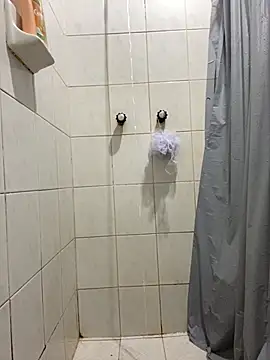 feetbooy online show from April 23, 2026, 12:04 pm