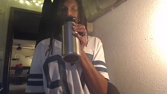 Snapshot of AlickleStiff chatting on November 4, 2025, 2:10 am AlickleStiff online show from November 4, 2025, 2:10 am