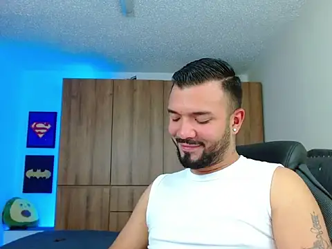 Snapshot of mathewv_ chatting on November 22, 2025, 6:45 am mathewv online show from November 22, 2025, 6:45 am