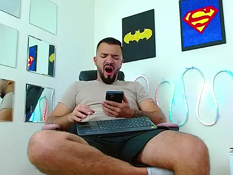 Snapshot of mathewv_ chatting on November 26, 2025, 5:19 am mathewv online show from November 26, 2025, 5:19 am