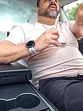 Roddog18 online show from February 5, 2026, 6:23 pm