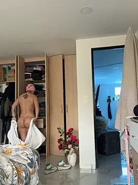 Zoe riivas online show from February 9, 2026, 3:49 pm