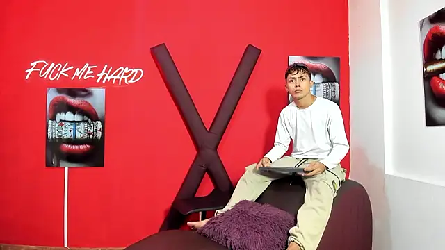 VERY HOT GUYS online show from March 27, 2026, 7:13 pm