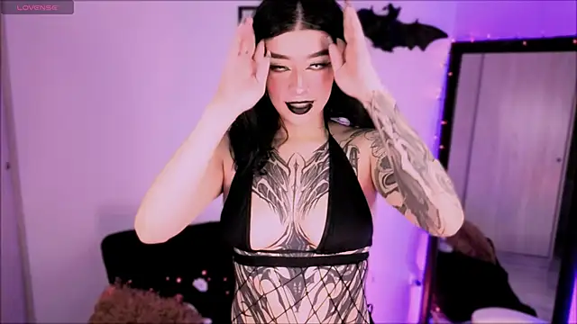 Snapshot of VanessaBlackrose chatting on October 7, 2025, 11:13 pm VanessaBlackrose online show from October 7, 2025, 11:13 pm