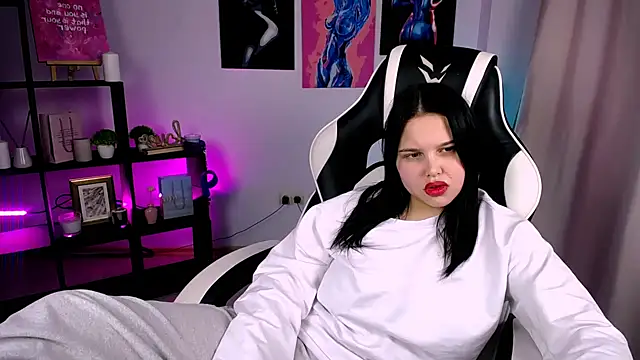 Snapshot of KittyKrissy_ chatting on October 13, 2025, 3:01 pm KittyKrissy  online show from October 13, 2025, 3:01 pm