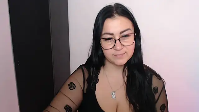 Snapshot of Melanka_milka chatting on October 9, 2025, 1:20 pm Melanka milka online show from October 9, 2025, 1:20 pm