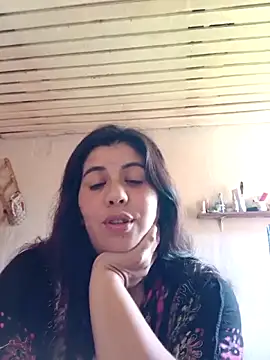 Benditofetiche online show from December 5, 2025, 6:04 pm