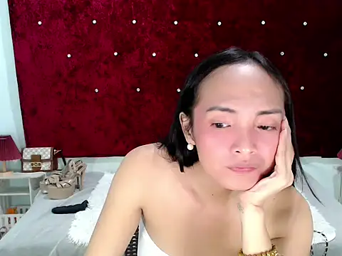 xAsianTOPModelx online show from October 1, 2025, 12:33 pm