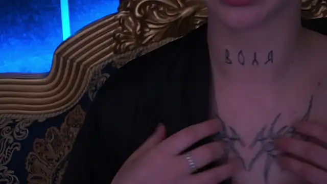 Snapshot of IsabelleDiorr chatting on November 10, 2025, 8:41 pm IsabelleDiorr online show from November 10, 2025, 8:41 pm