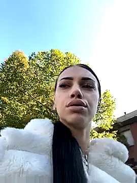 ilariea girl online show from October 8, 2025, 2:25 pm