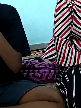 Unique girls90 online show from April 9, 2026, 4:56 am