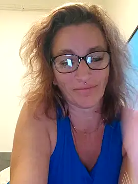 Fifi83Bell online show from October 11, 2025, 5:50 am