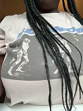 Snapshot of nanaisbackk chatting on November 23, 2025, 1:33 pm nanaisbackk online show from November 23, 2025, 1:33 pm