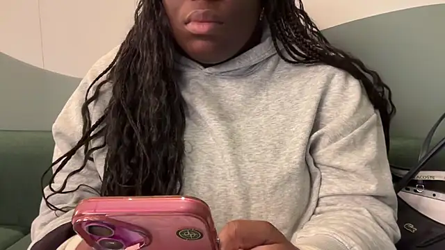 Snapshot of nanaisbackk chatting on December 19, 2025, 8:54 am nanaisbackk online show from December 19, 2025, 8:54 am