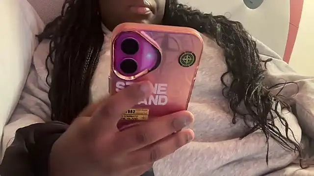 Snapshot of nanaisbackk chatting on December 22, 2025, 10:01 am nanaisbackk online show from December 22, 2025, 10:01 am