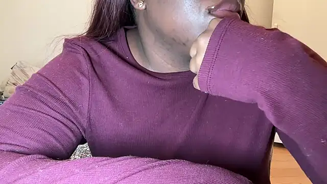 Snapshot of nanaisbackk chatting on February 10, 2026, 11:03 am nanaisbackk online show from February 10, 2026, 11:03 am