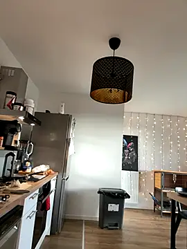 LaPetiteKim online show from November 17, 2025, 8:42 am