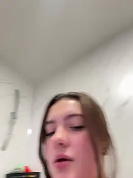 Victoria6989 online show from February 3, 2026, 10:37 pm