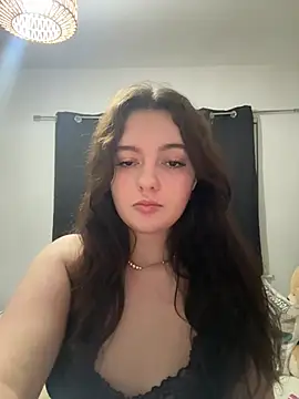 Victoria6989 online show from February 9, 2026, 7:29 pm