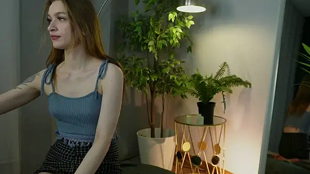 PollyMayer online show from November 30, 2025, 8:57 pm