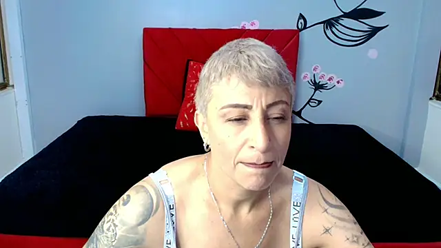 Charlotte  Gray online show from November 1, 2025, 12:18 pm