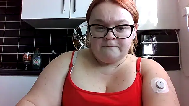 Curvy-AmyX online show from October 6, 2025, 4:26 pm