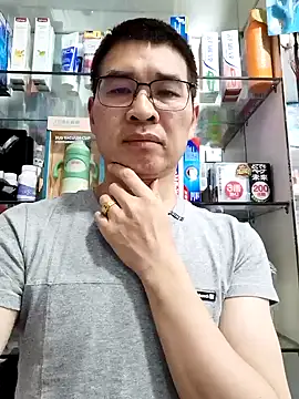 chougegg0214 online show from May 1, 2026, 11:48 am