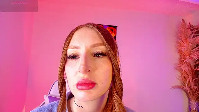 Bennuluspeach  online show from May 14, 2026, 11:06 am