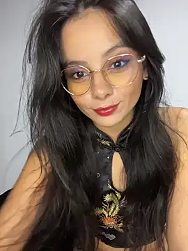 SaraMistick online show from November 21, 2025, 10:58 am